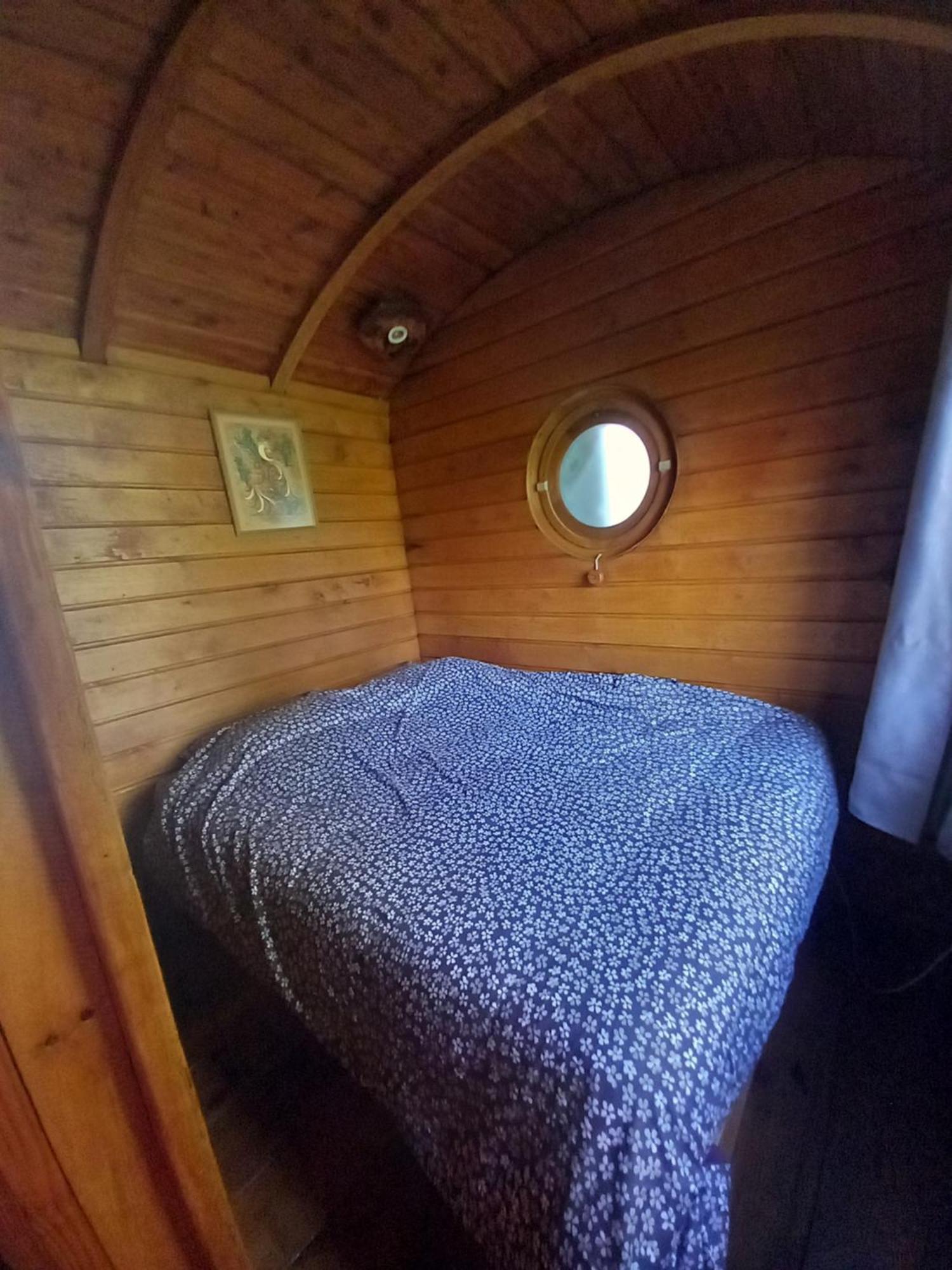Luxury tent Roulotte Chez France